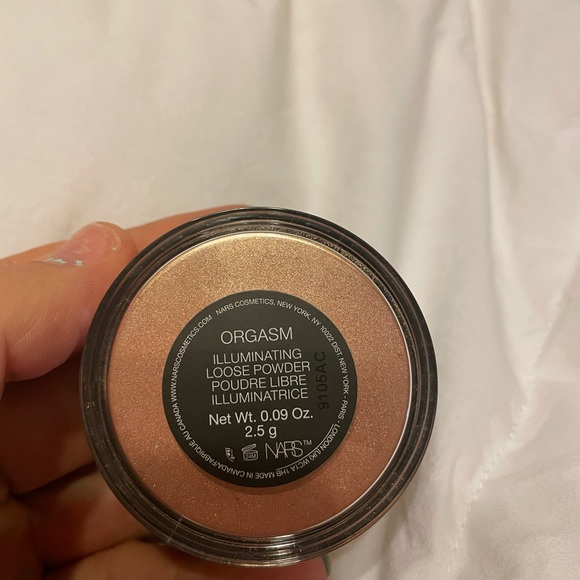 NARS illuminating loose power - Picture 5 of 6